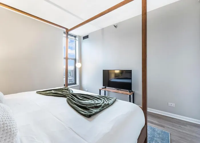 Downtown King Bed Rooftop Fitness Center Flr View Casa de férias