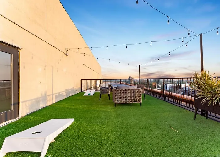 Casa de férias Downtown King Bed Rooftop Fitness Center Flr View